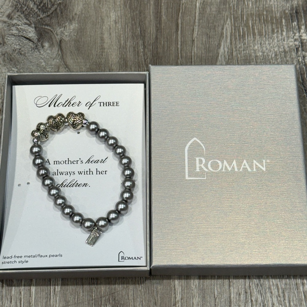 New Roman Bracelet Faux Pearls Mother of 3 Three hearts D23